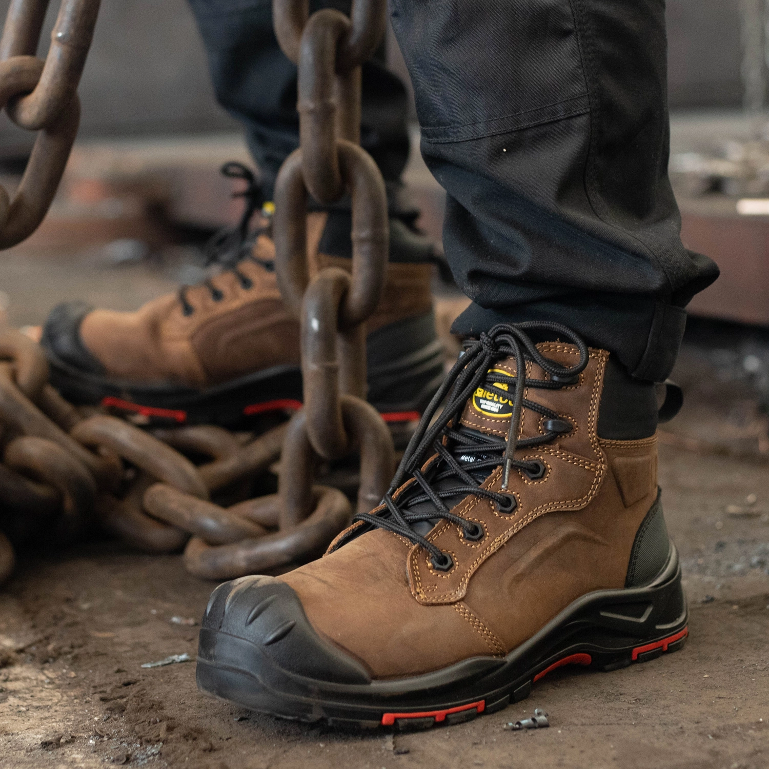 10 Best Waterproof Work Boots for Men & Women, All- Day Comfort 2024