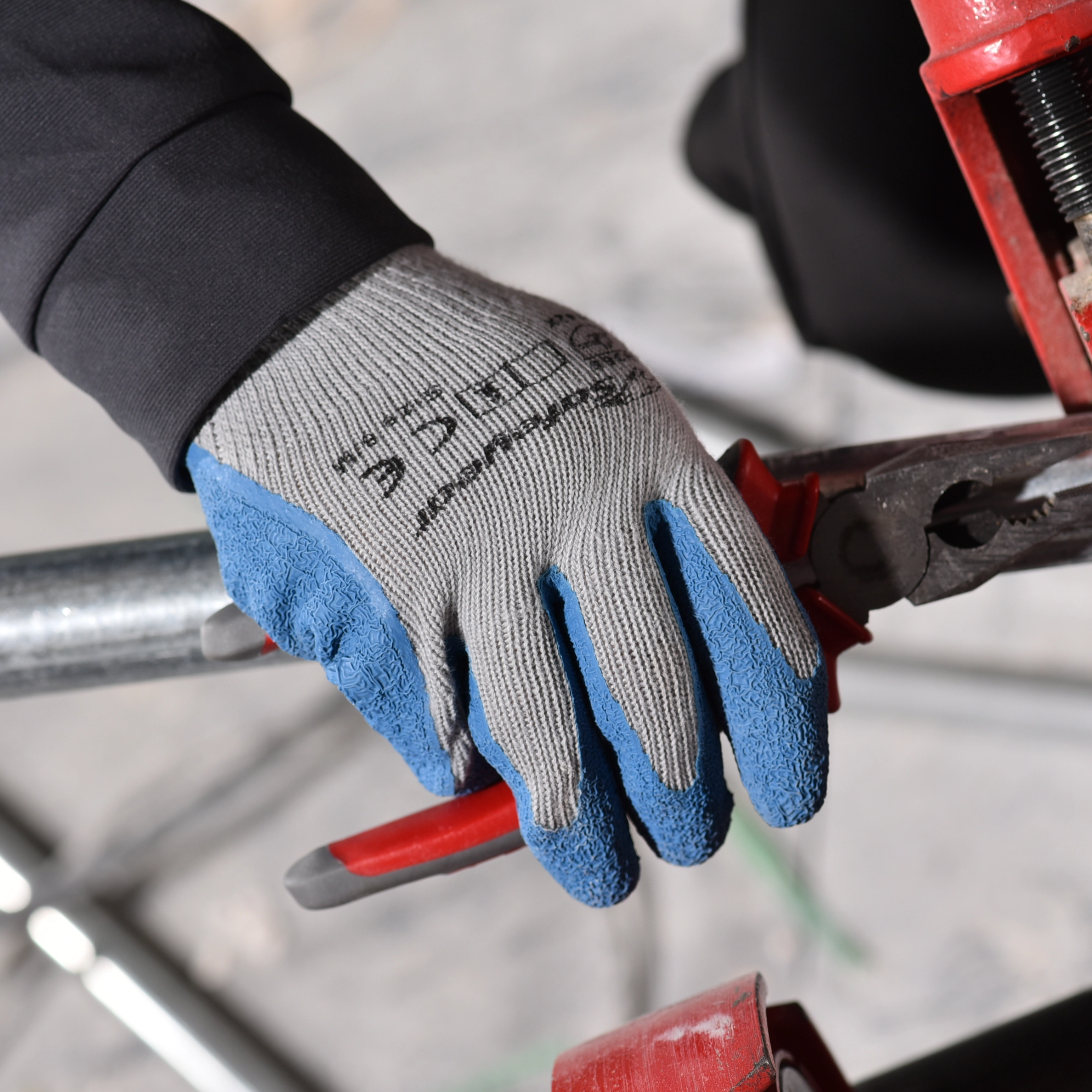 PU vs Nitrile vs Latex Coated Gloves: How to Choose 